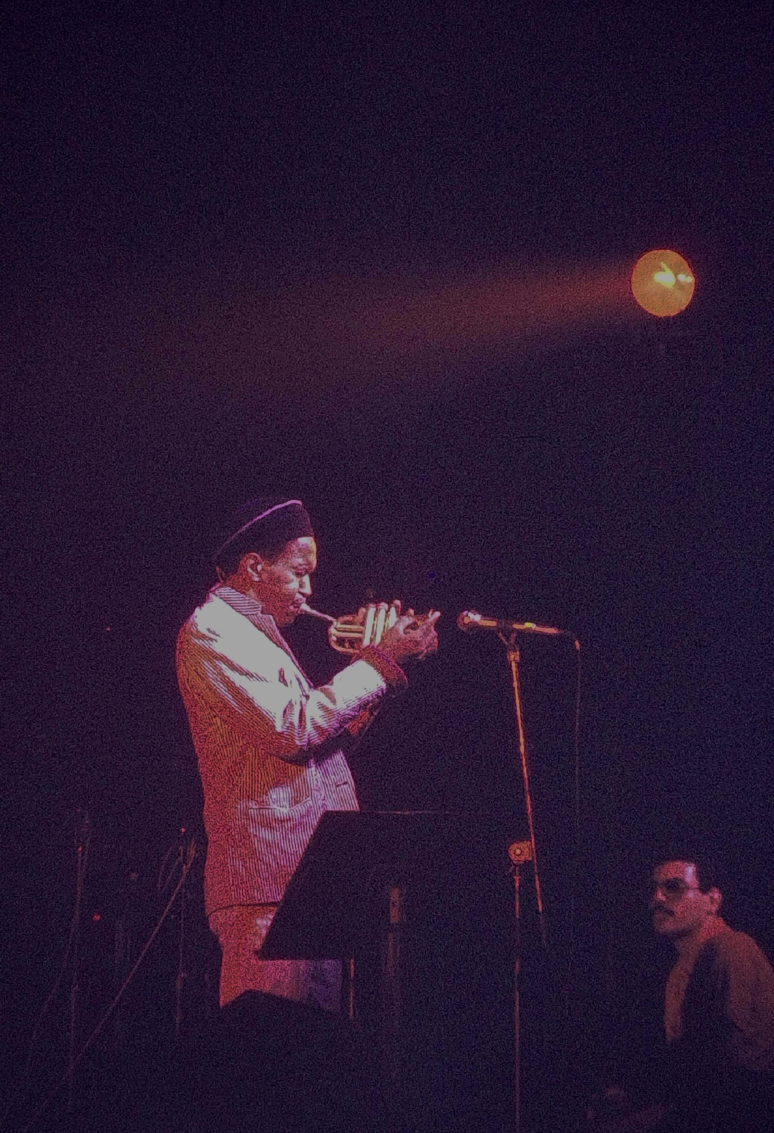 Don Cherry während eines Auftritts