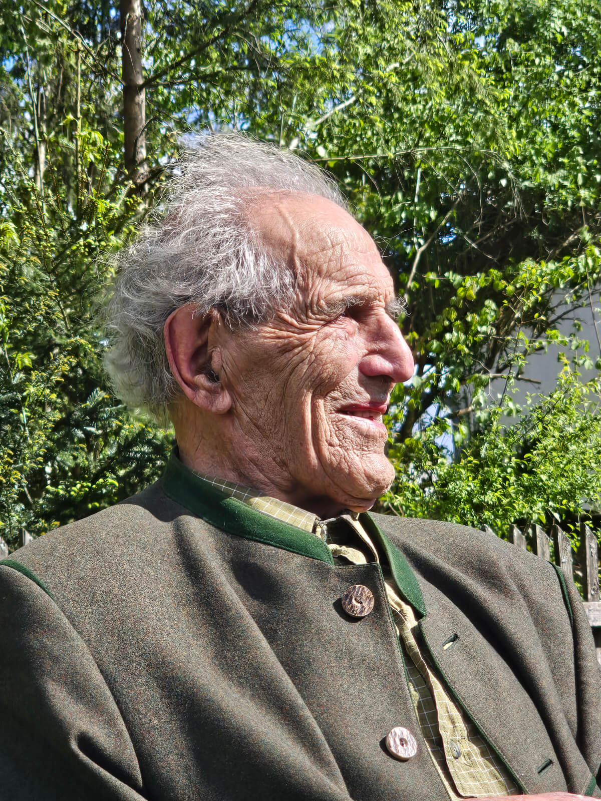 Vaterfigur im sanften Licht